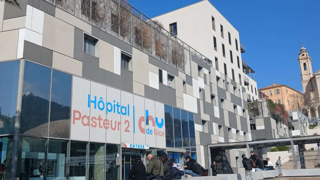 Façade de l'hôpital Pasteur 2 du CHU de Nice