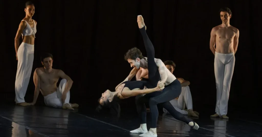 Béjart Ballet Lausanne en répétition - Béjart et Nous © Lauren Pasch BBL