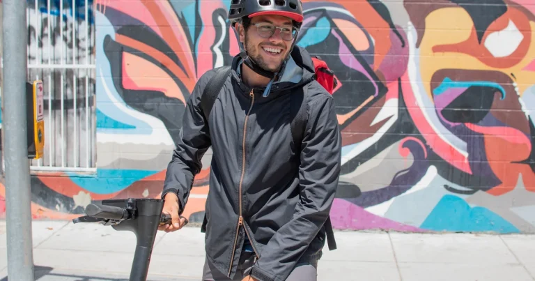 710 accidents, 9 morts : pourquoi le casque devient obligatoire en trottinette dans les Alpes-Maritimes