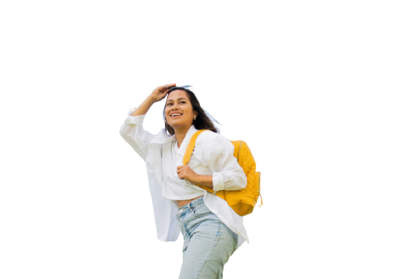 Étudiante souriante avec sac à dos