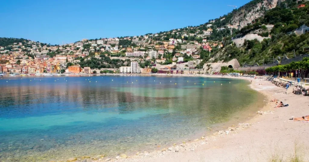Plage des Marinieres Villefranche-sur-Mer lieu de l’agression homophobe