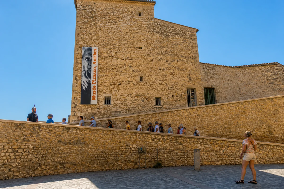Musée Picasso d’Antibes, salle d’exposition
