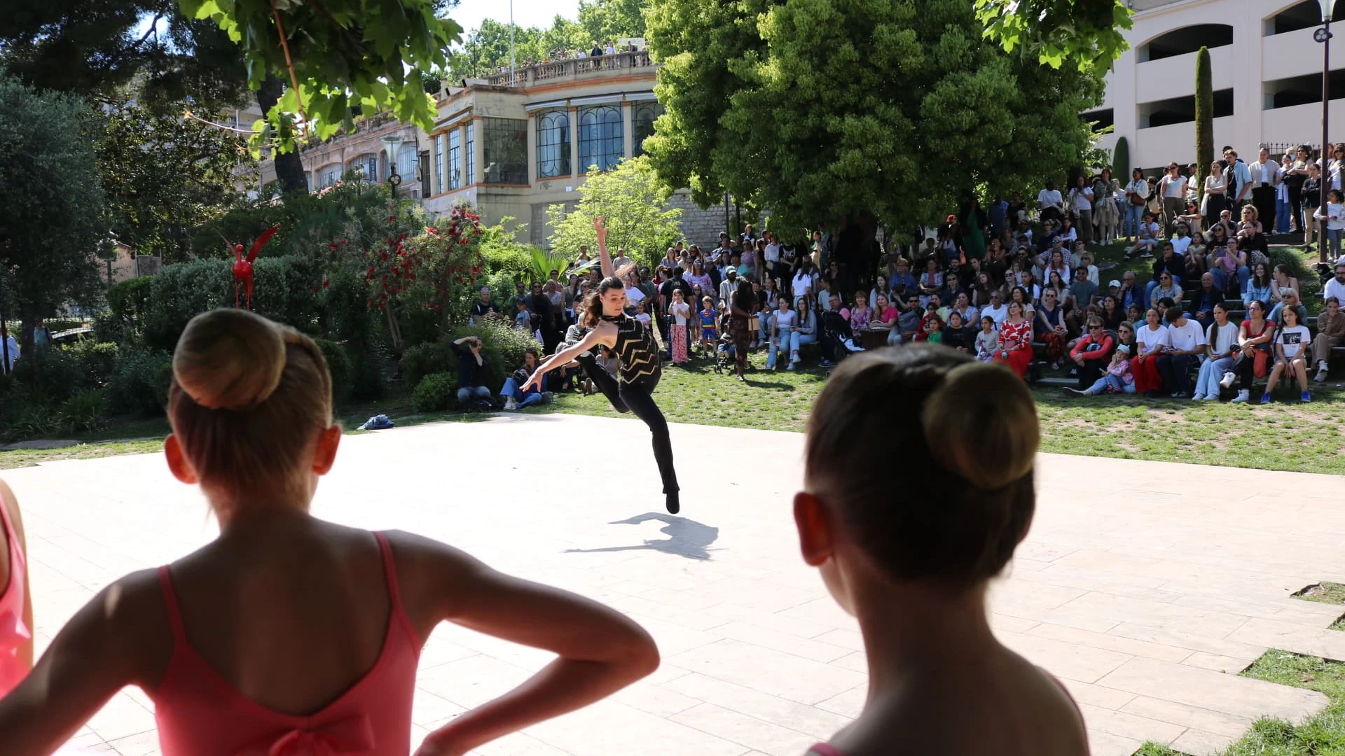 Spectacle de danse au Jardin des Plantes à Grasse