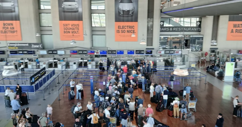Aéroport de Nice : le terminal 2 évacué lundi après-midi
