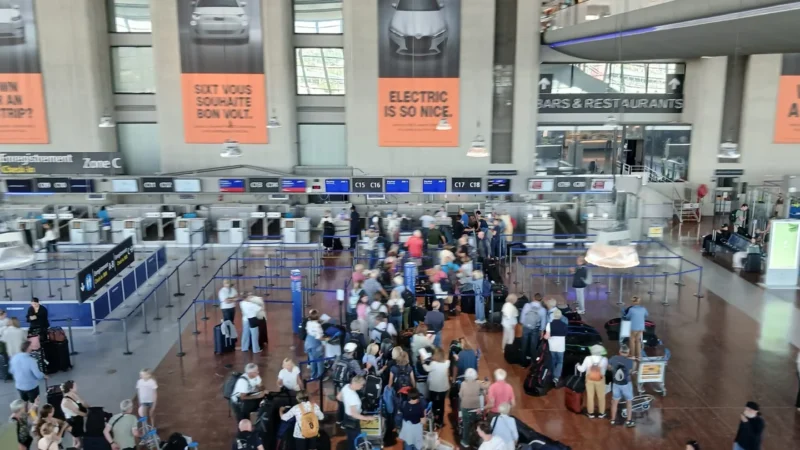 Aéroport de Nice : le terminal 2 évacué lundi après-midi