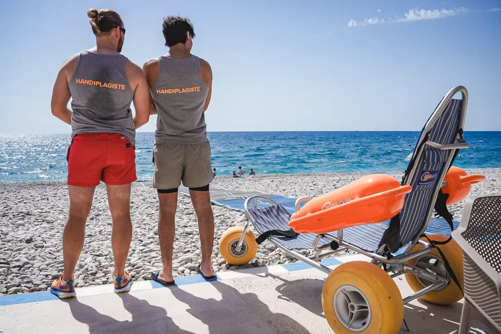 Canicule : sur la Côte d’Azur, tout le monde peut profiter d’une baignade !