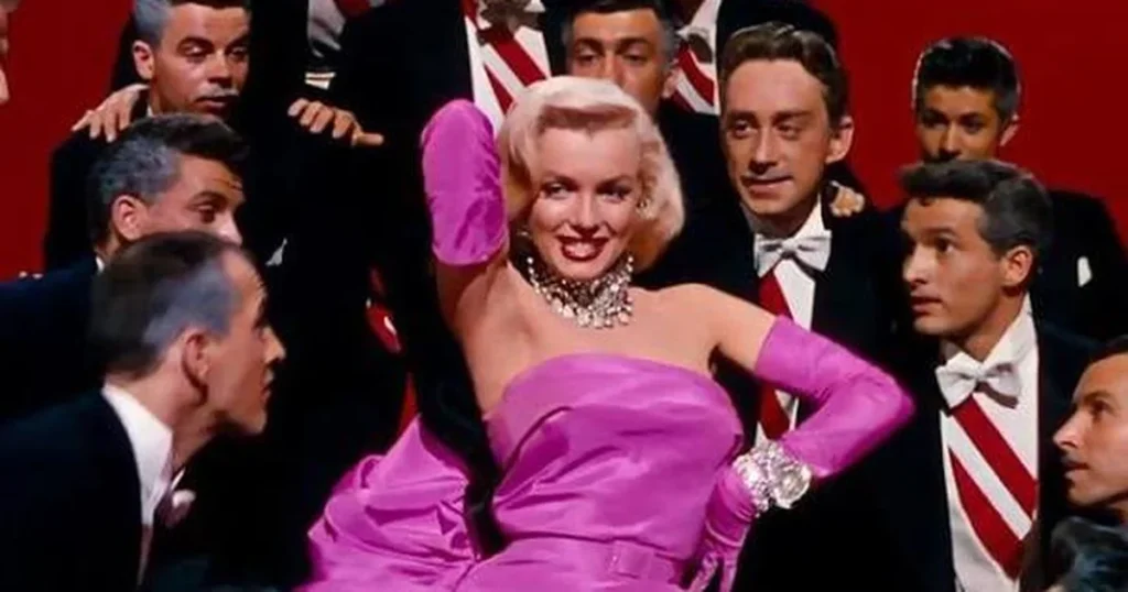 Marilyn Monroe sur le port de Nice, sous les étoiles