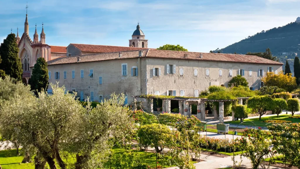 « Des moines y vivent encore » : le Cloître du Monastère de Cimiez ouvert le 21 juin