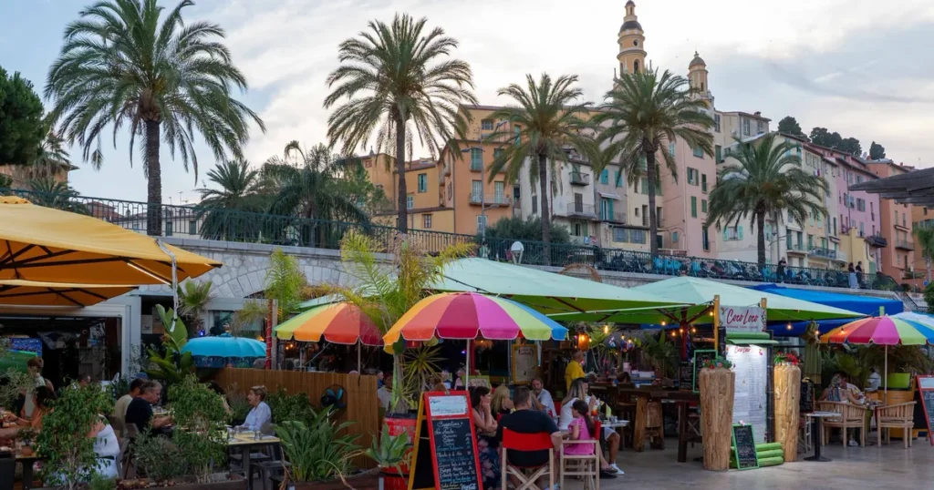 Menton : jeudi 2 juillet, les pieds (presque) dans l’eau