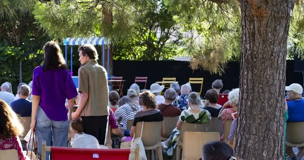 La Coulée verte se transforme en théâtre à ciel ouvert