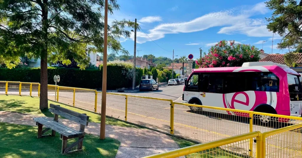 Biot, Golfe-Juan, Villeneuve-Loubet : la navette d’été est gratuite