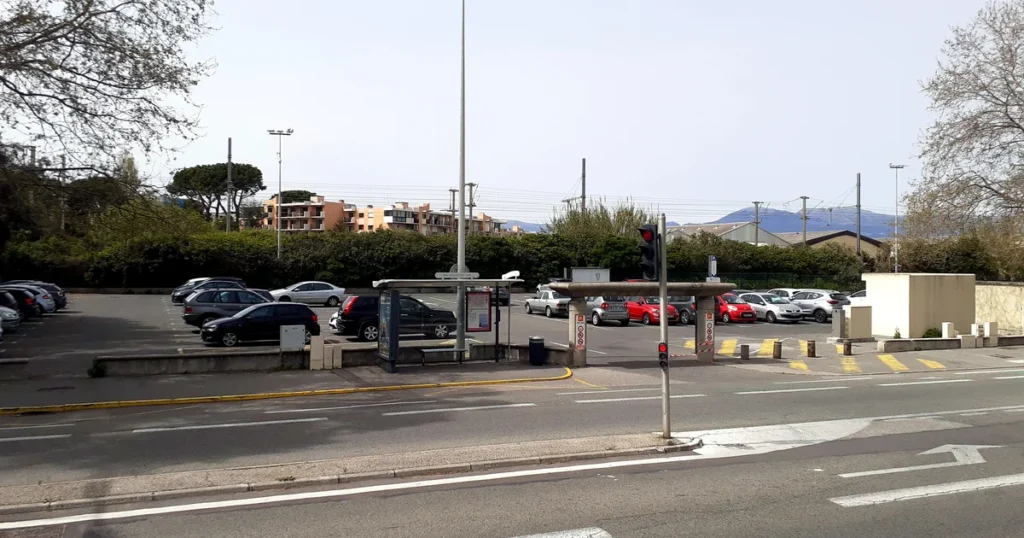 Antibes : 48 h de parking gratuit et une navette pour la plage