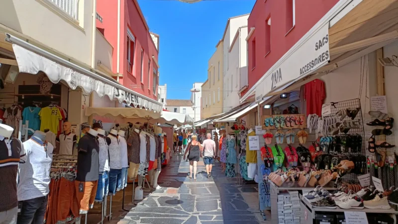 Trois jours de braderie à Juan-les-Pins