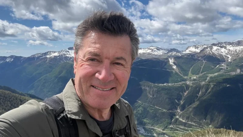 Christian Estrosi en montagne, photo publiee sur son compte Instagram en mai 2026