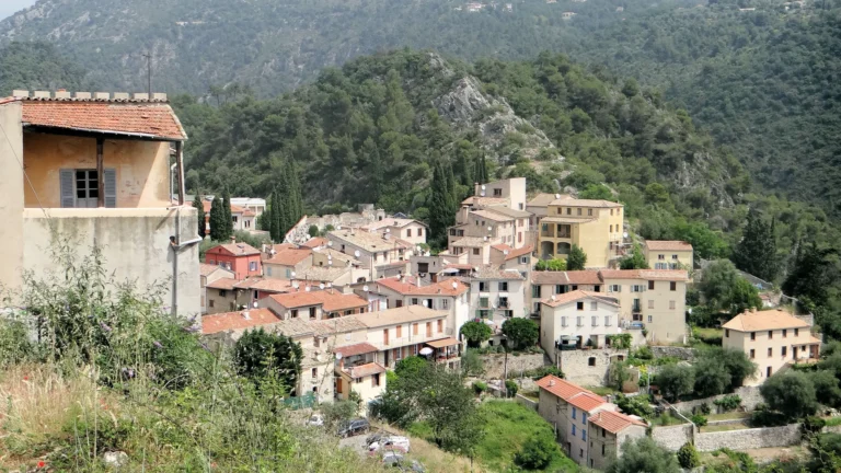 Vue de Tourrette-Levens depuis le château