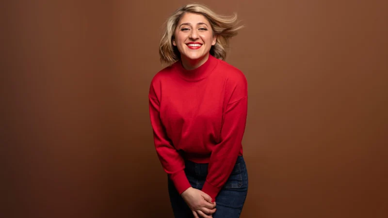 Marion Mezadorian débarque à Cannes avec quinze personnages au bord de la crise
