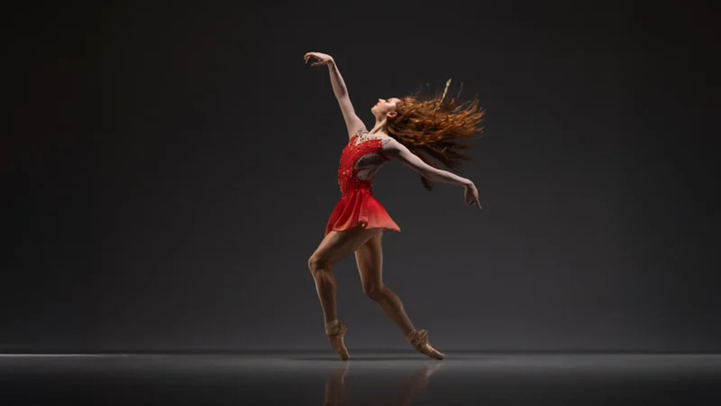 Le festival de danse de Cannes se termine avec un orchestre dans la fosse
