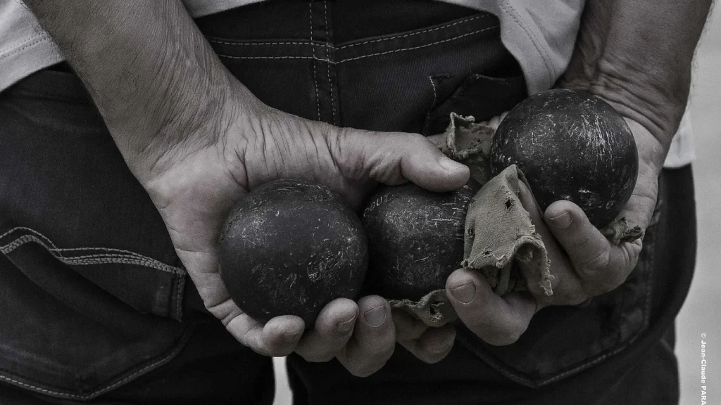À Villefranche, un cours de pétanque pour arrêter de faire semblant