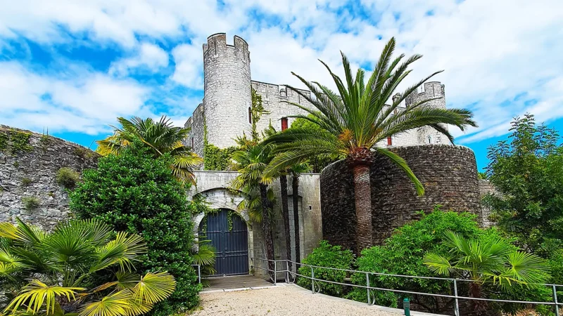 Cette forteresse médiévale est privée… mais elle s’ouvre 3 samedis cet automne