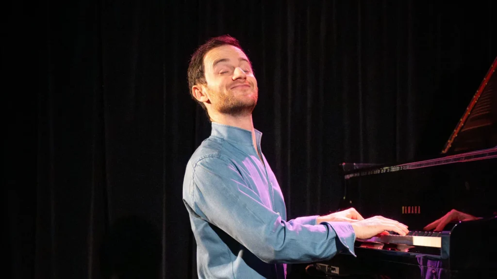 À Beaulieu-sur-Mer, un pianiste transforme Mozart en one-man-show