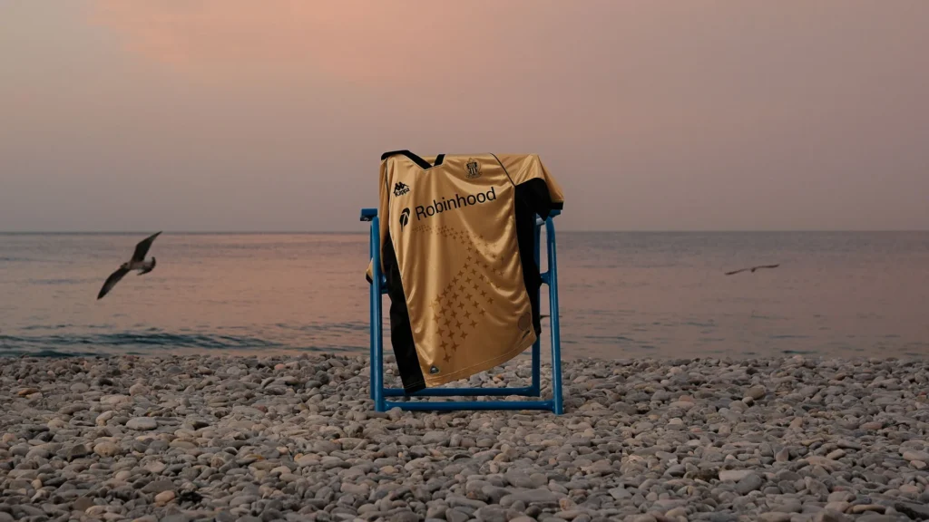 OGC Nice : voici le nouveau maillot en hommage aux victimes du 14-Juillet 2016