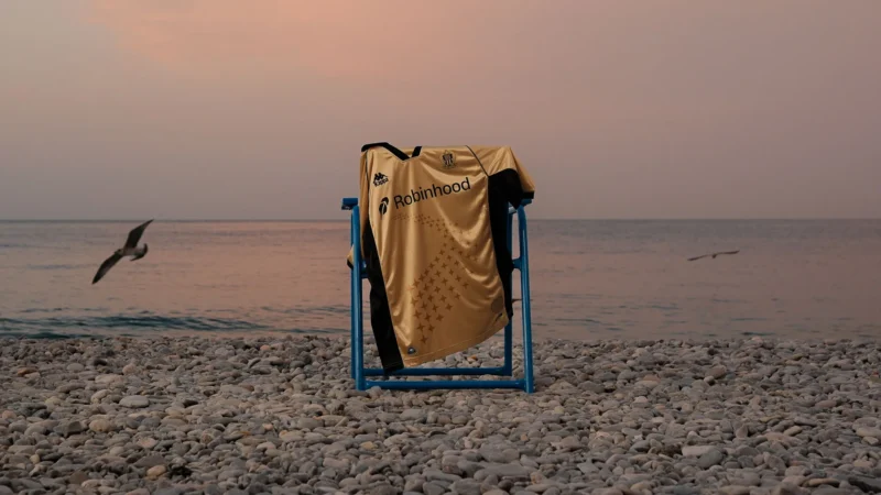 OGC Nice : voici le nouveau maillot en hommage aux victimes du 14-Juillet 2016