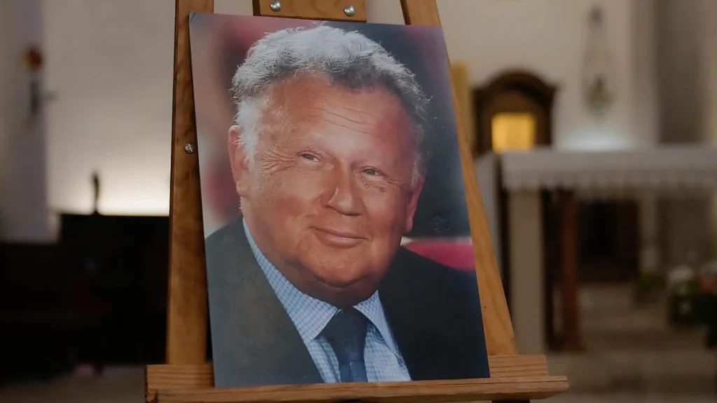 Pendant les obsèques de Philippe Bouvard, on a volé dans son appartement à Cannes