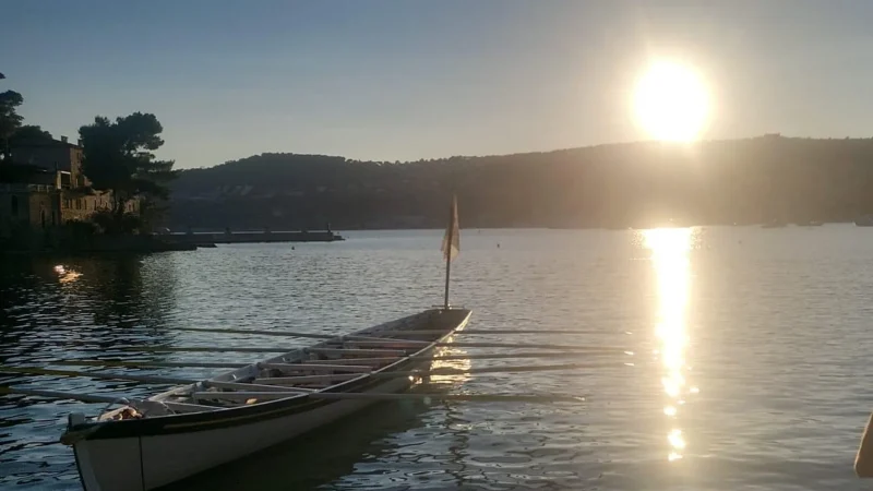 Dimanche à Villefranche, la voile latine s’apprend gratuitement depuis le quai
