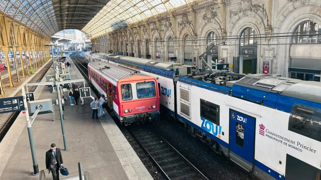 Breil-sur-Roya : un autorail d’époque descend à Monaco pour les Journées du Patrimoine, avec arrêt à Nice