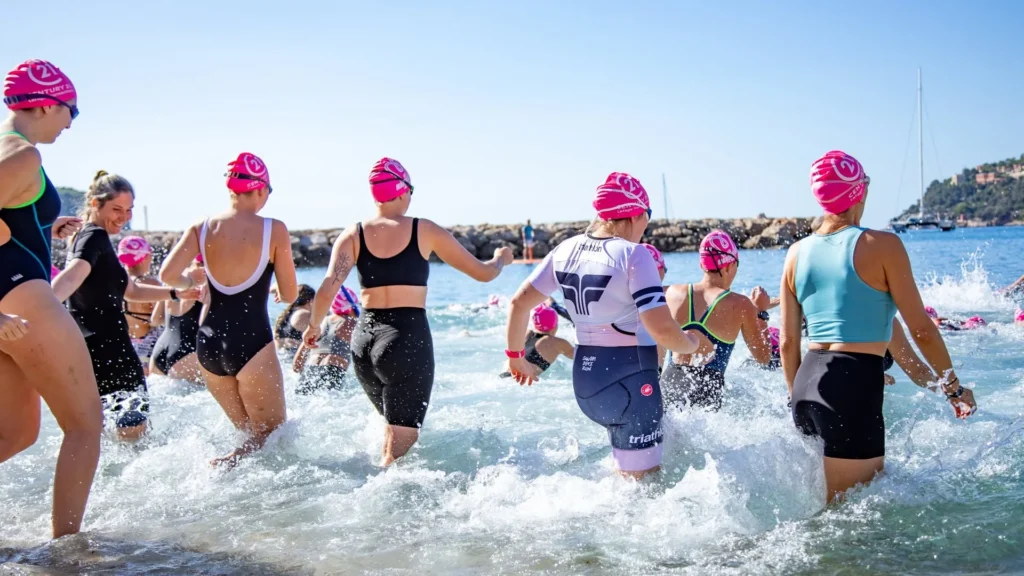 Villefranche-sur-Mer : traverser la rade à la nage pour Octobre rose, ou marcher 5 km